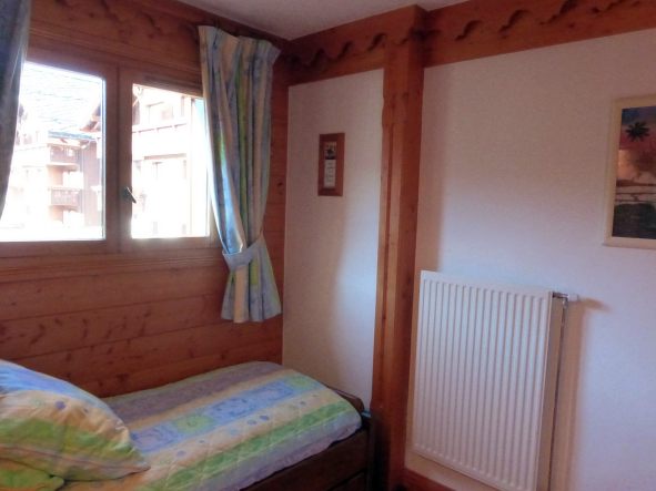 Fermes De Meribel C13 chambre 2 lits simple