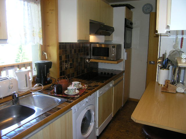 Vallon 001 kitchen